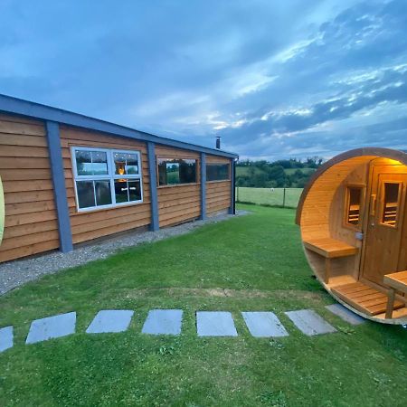 Sleeps 12 Hot Tub Sauna Cinema Pets Welcome Enniskillen Kültér fotó