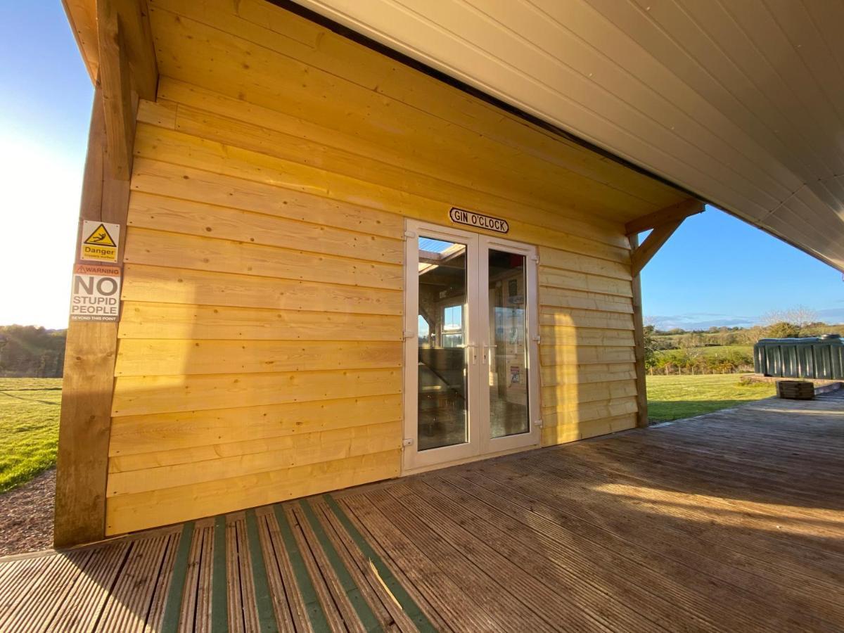 Sleeps 12 Hot Tub Sauna Cinema Pets Welcome Enniskillen Kültér fotó