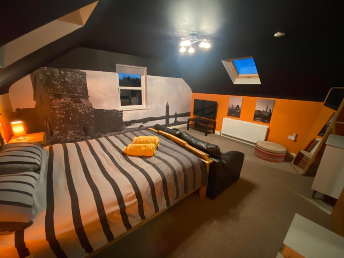 Sleeps 12 Hot Tub Sauna Cinema Pets Welcome Enniskillen Kültér fotó