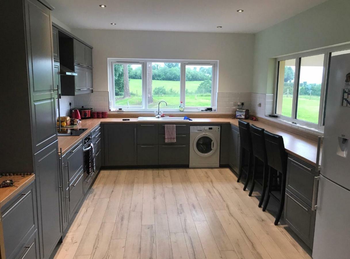 Sleeps 12 Hot Tub Sauna Cinema Pets Welcome Enniskillen Kültér fotó
