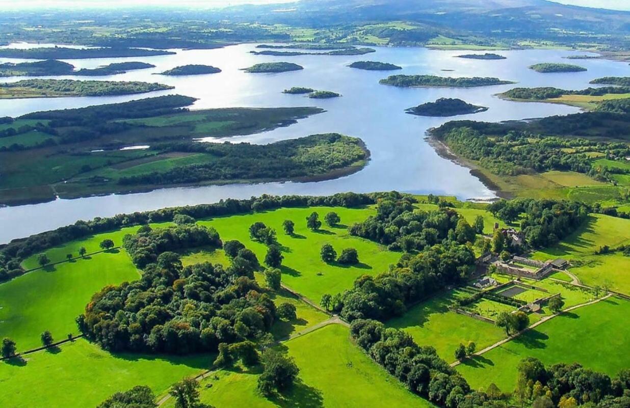 Sleeps 12 Hot Tub Sauna Cinema Pets Welcome Enniskillen Kültér fotó